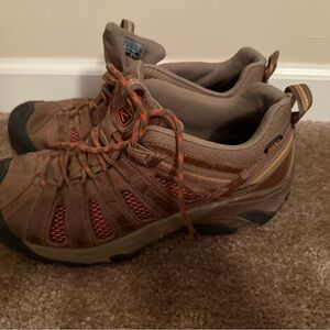 Keen Men's Athletic Shoes in Brown and Orange